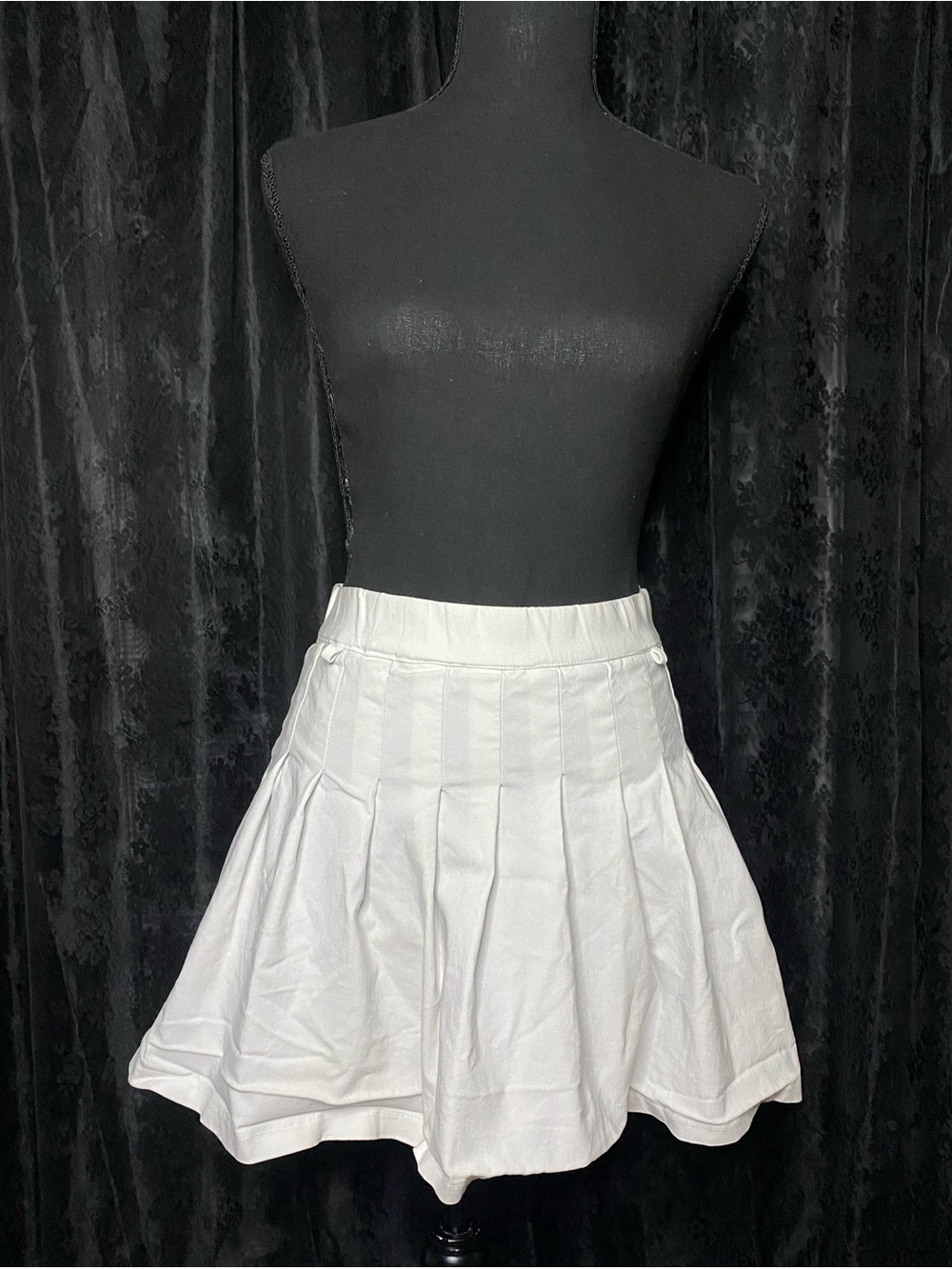Y2K Gothic Emo Pleated RUE21 Skirt